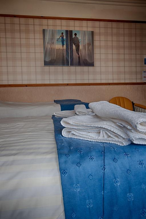 Harbour Heights B&B Портръш Стая снимка